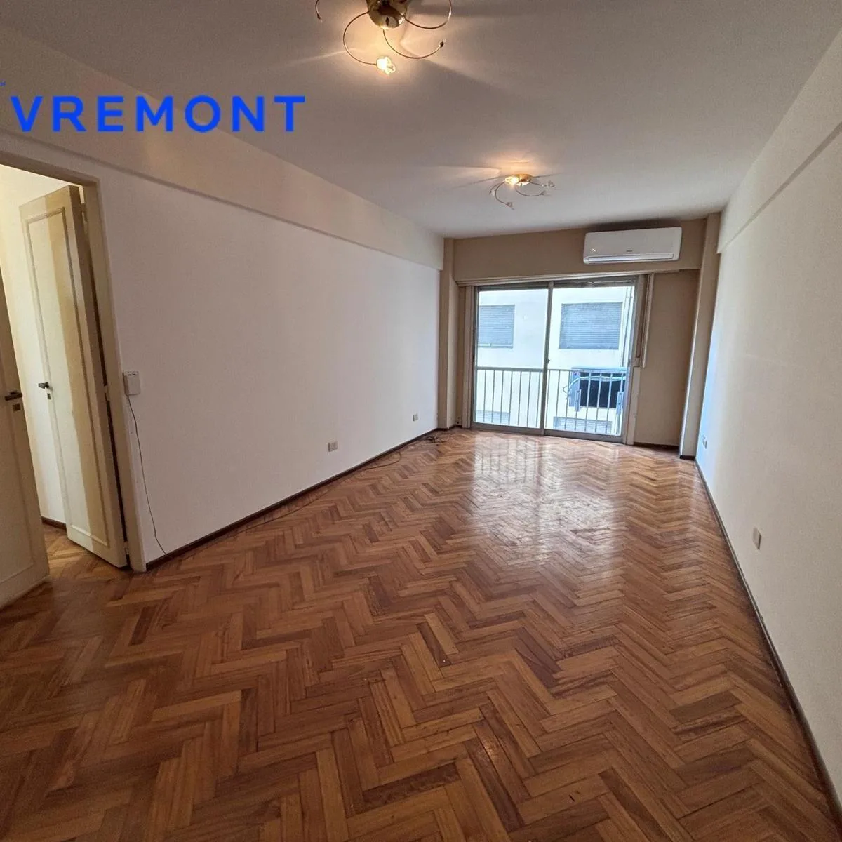 9no piso, Av. Belgrano, cochera