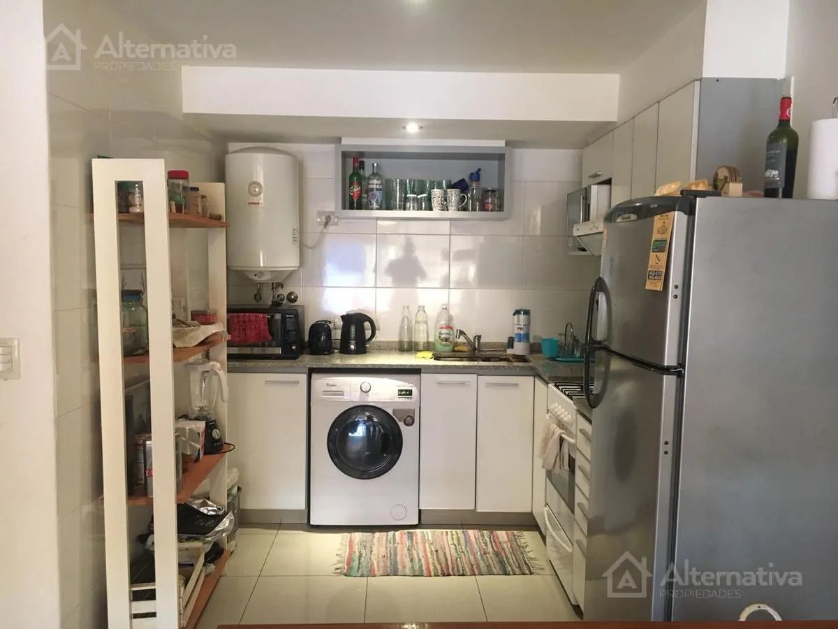 1 ambiente amoblado con balcón