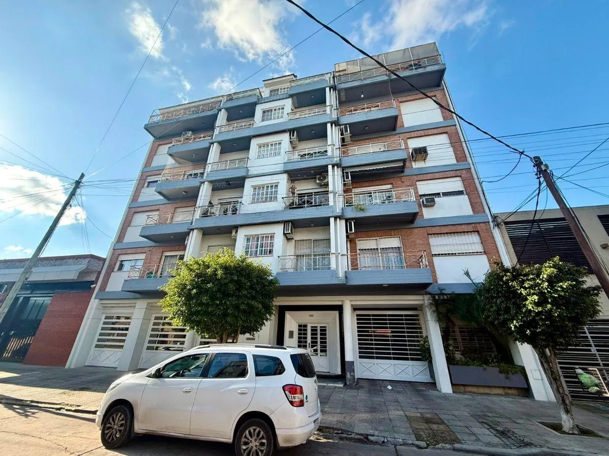 Departamento 2 ambientes con balcón