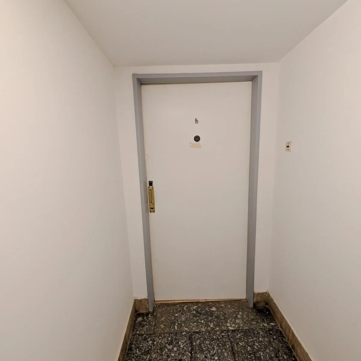 Monoambiente contrafrente, 42 m²
