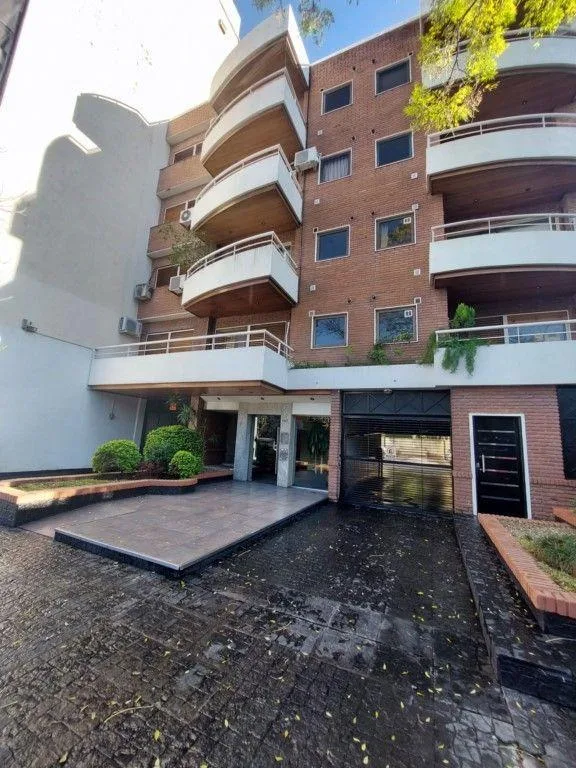 Departamento 2 ambientes con balcón