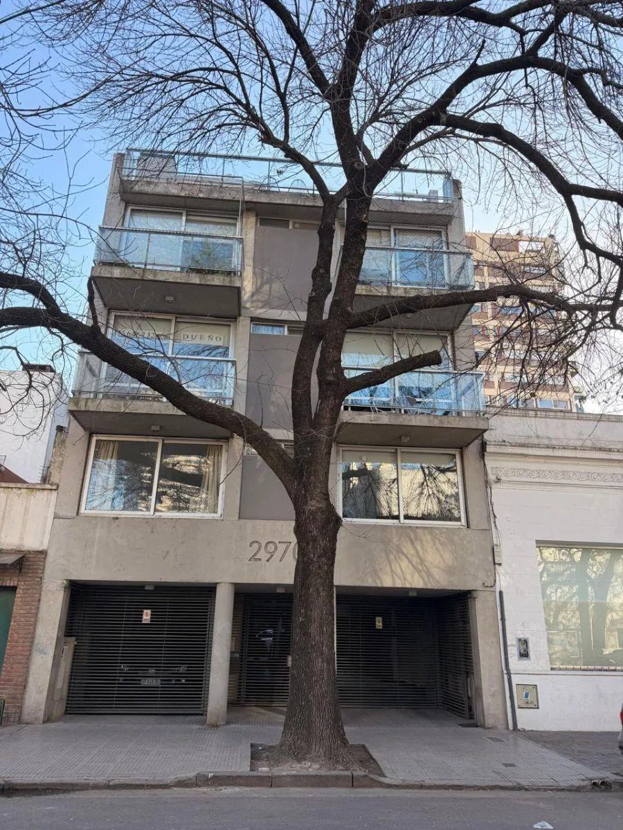 Monoambiente con balcón