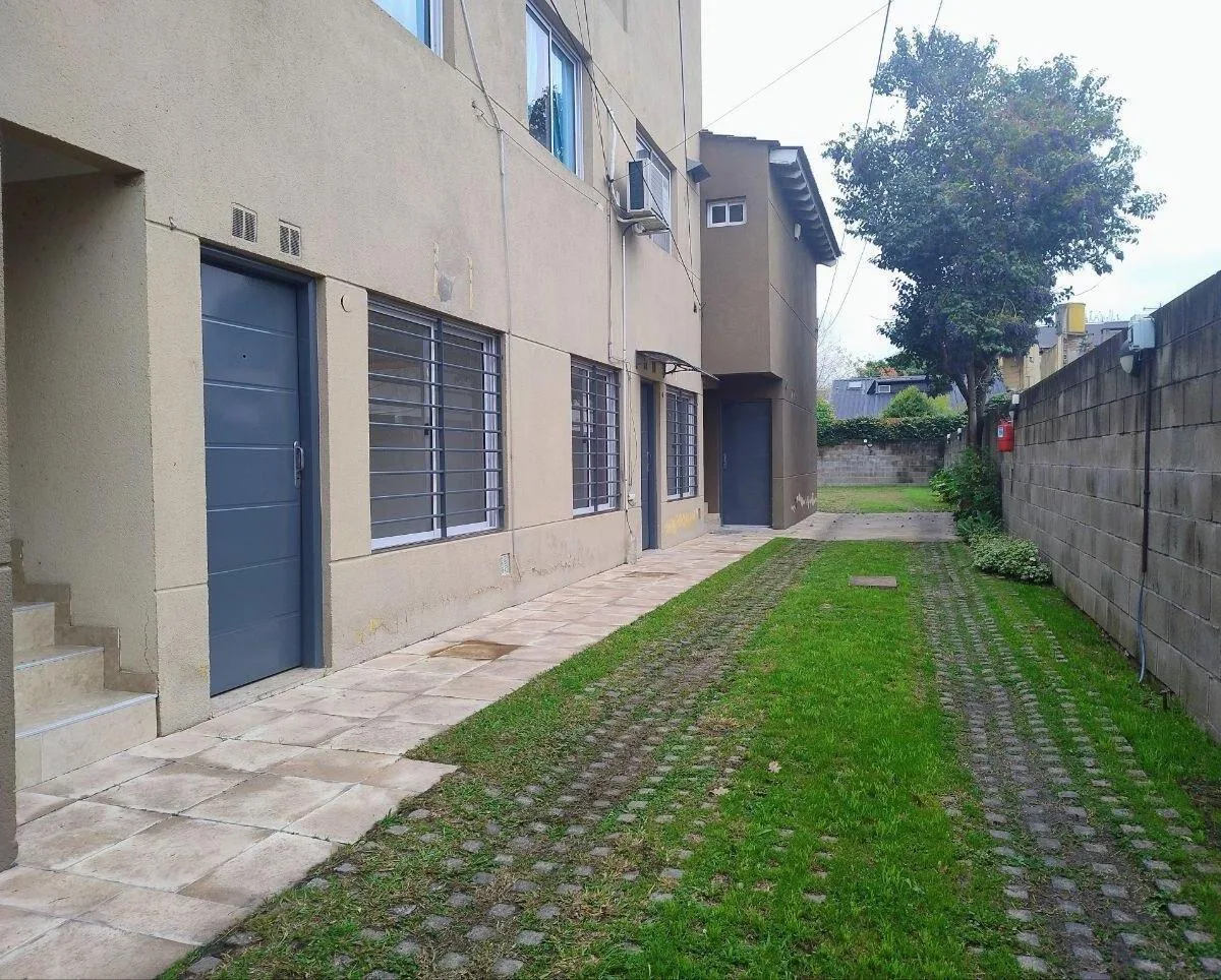 Ground-floor with parking
