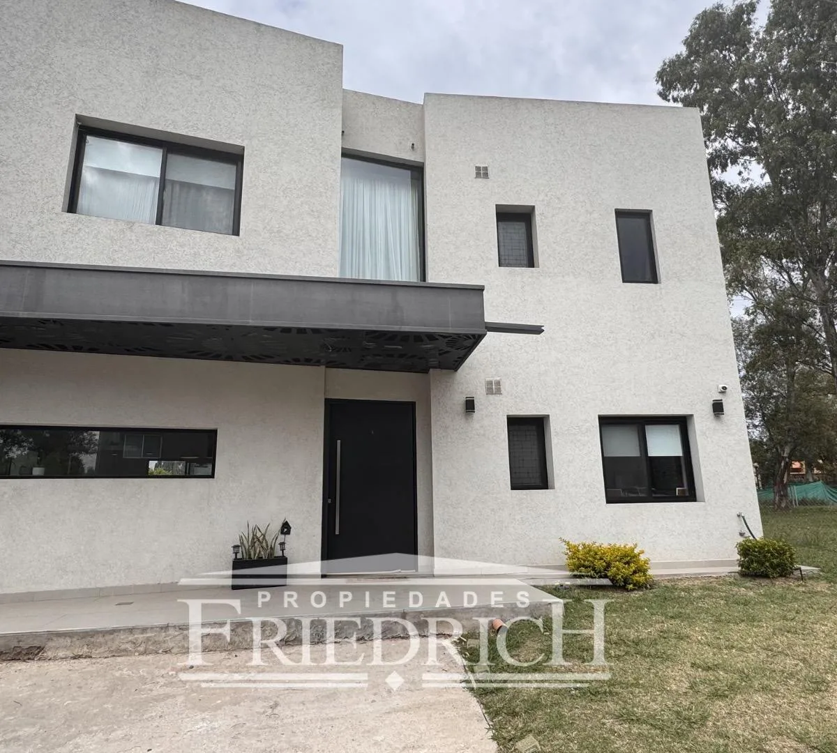 Casa en Alquiler en Alvarez del Bosque, Moreno