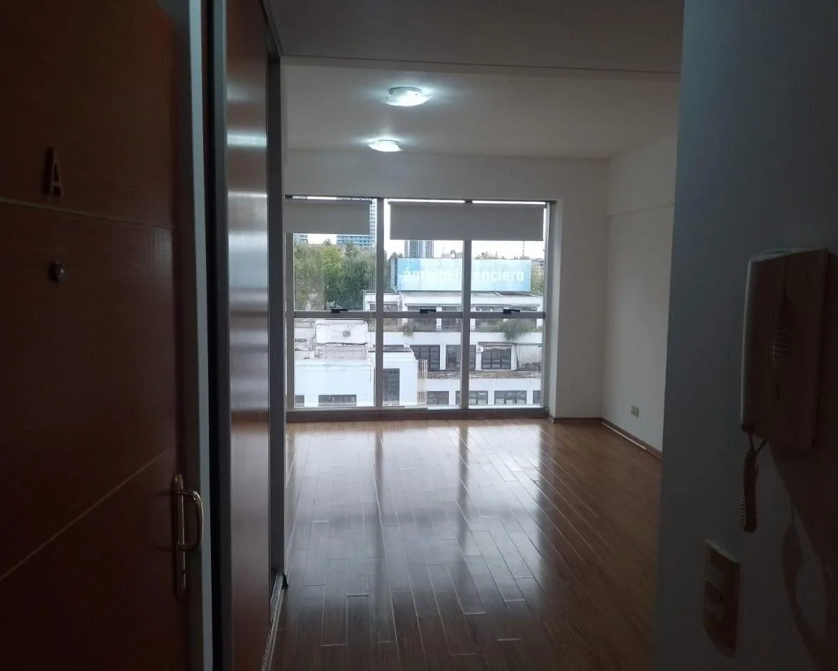 Studio no 7º andar com piscina