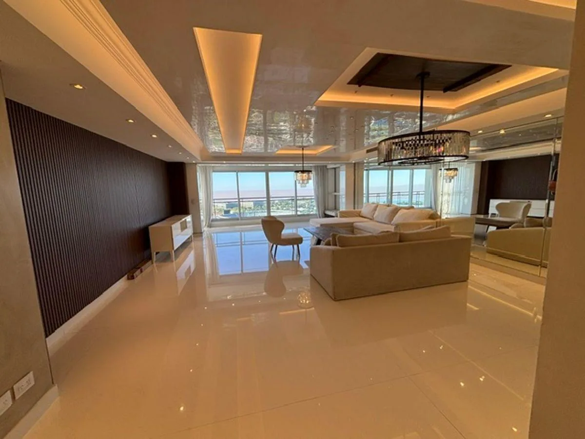 3 suites, vista al río