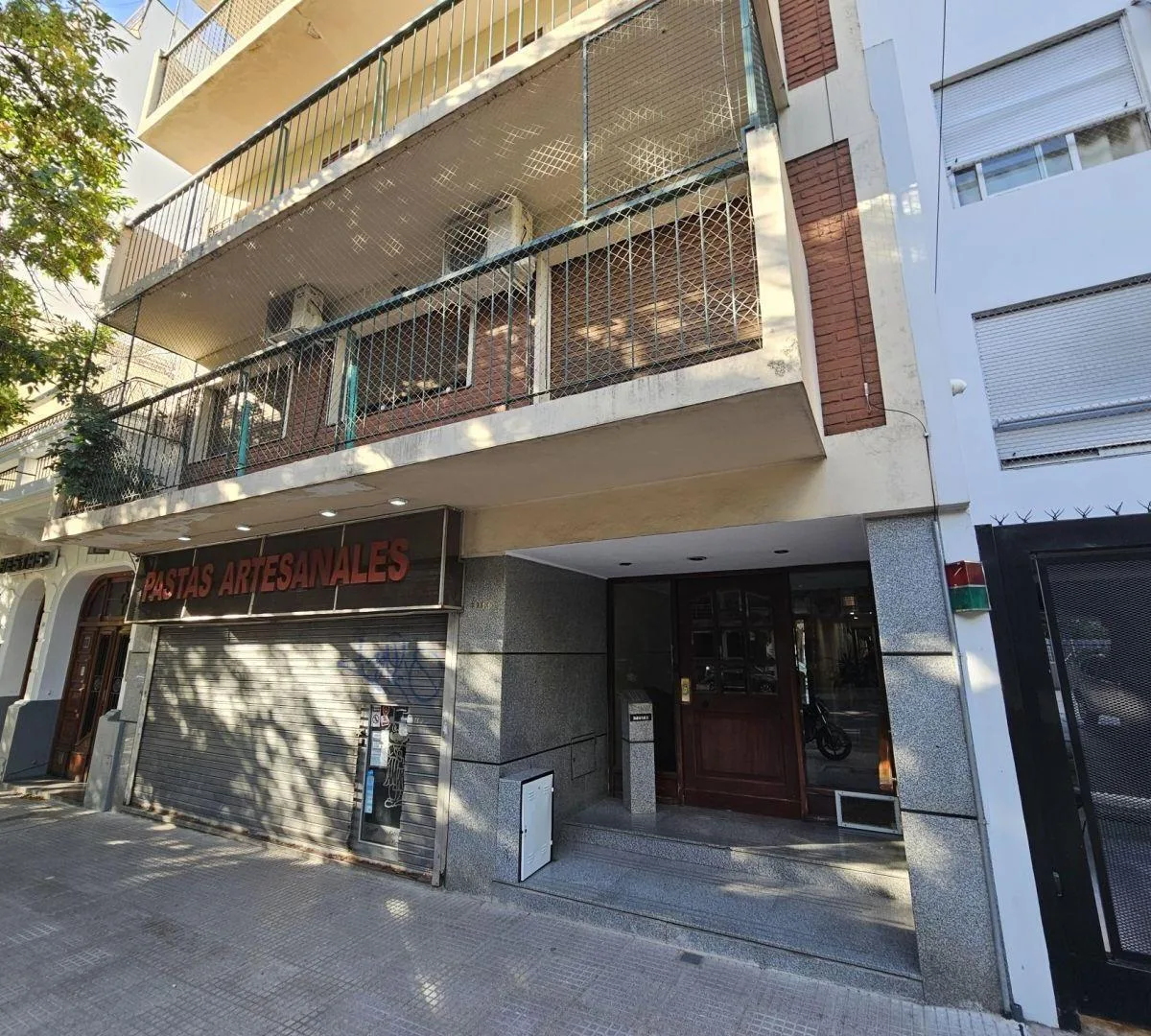 3 dormitorios, balcón y patio