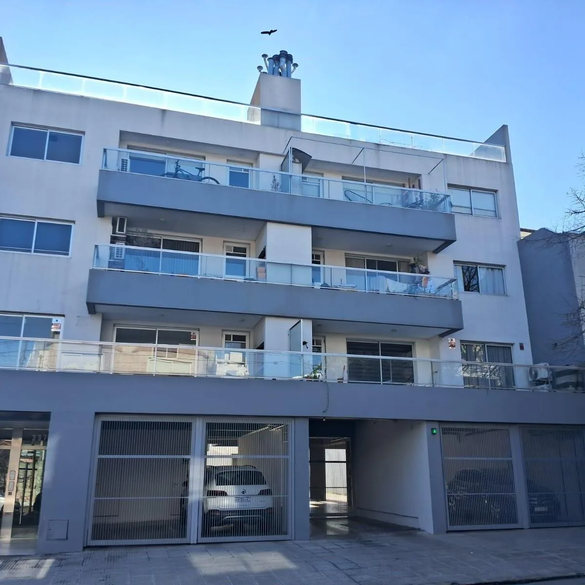 2 ambientes con balcón aterrazado