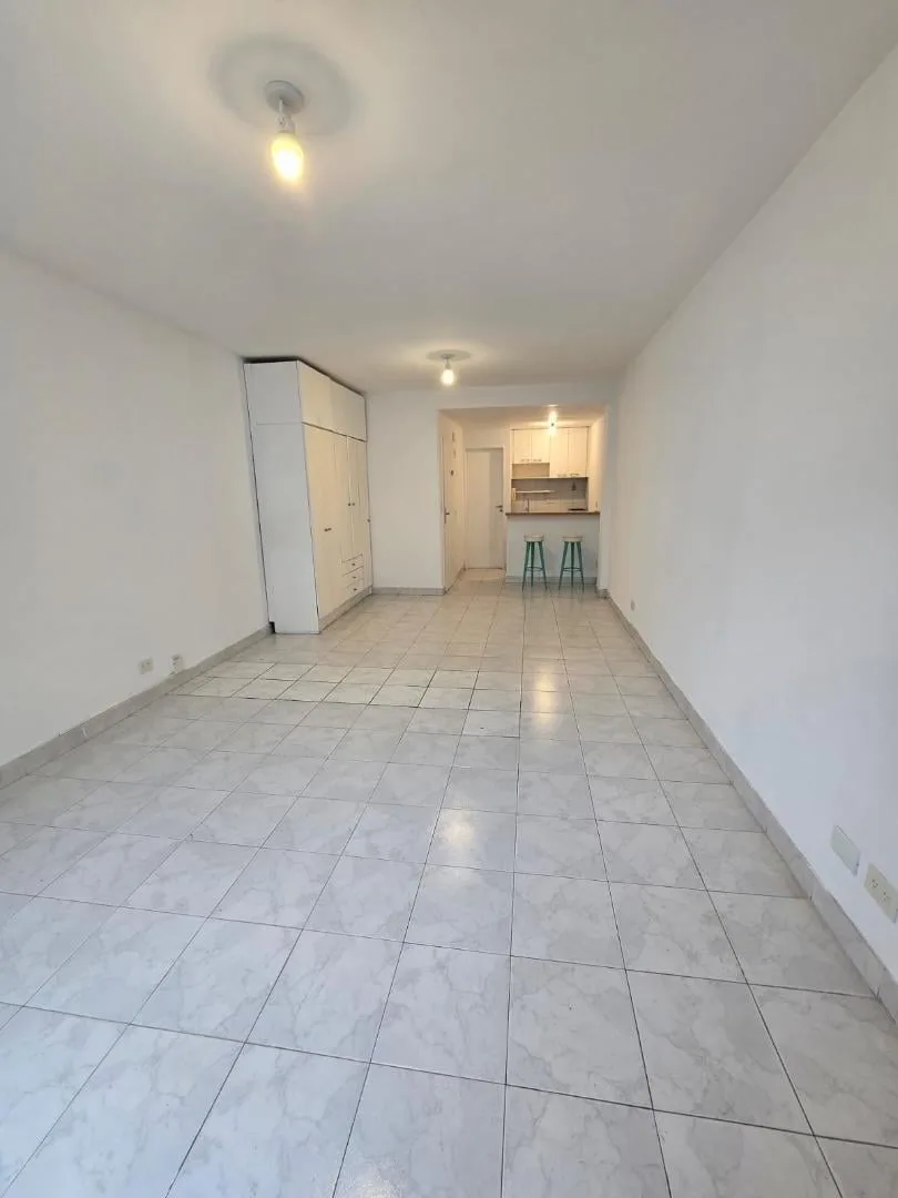 Monoambiente con balcón Palermo