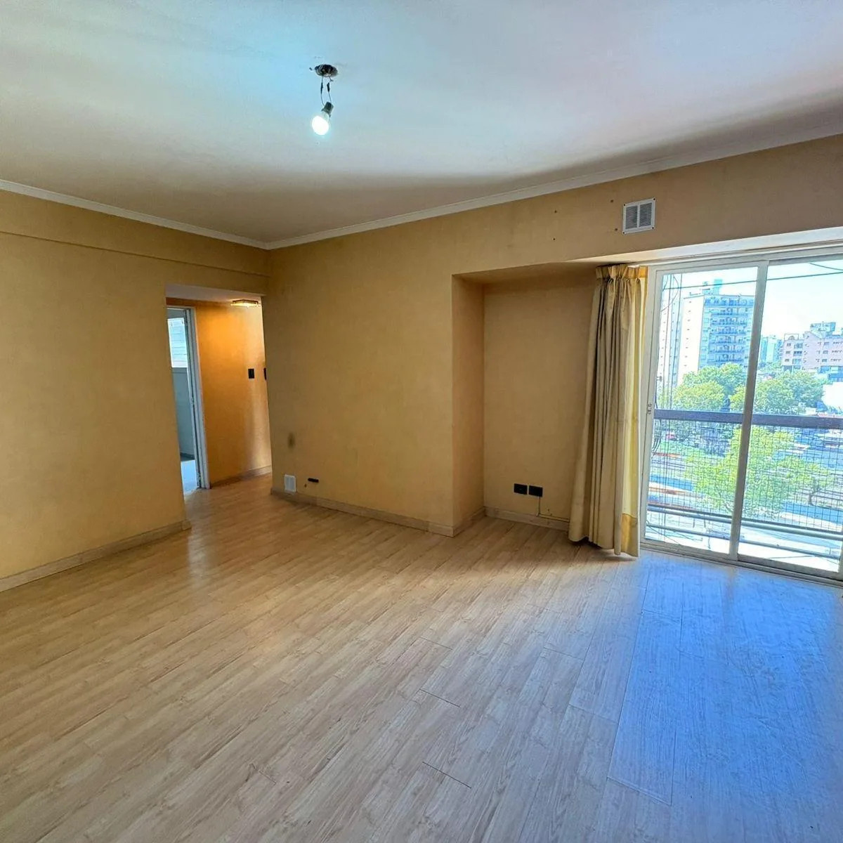 Imóvel: 1 quarto, Lanús