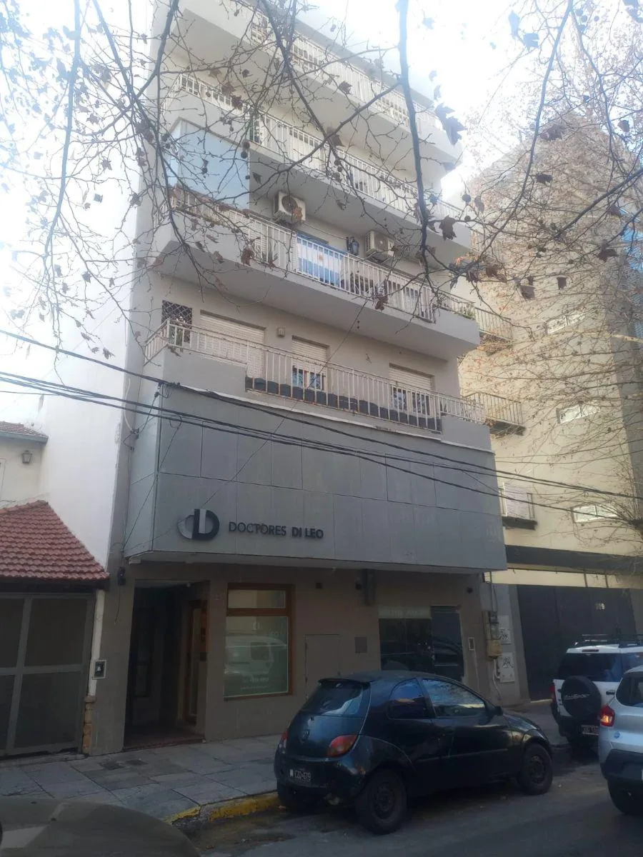 Departamento 4 ambientes con balcón