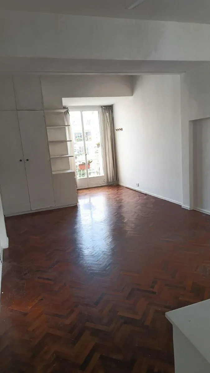 Listing: Studio, San Nicolás