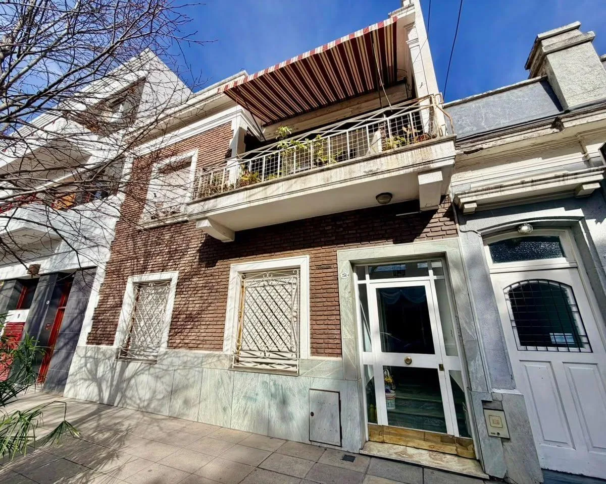 2-room apartment with balcony and equipped kitchen