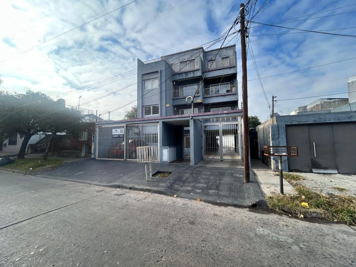 Imóvel: 1 quarto, Morón