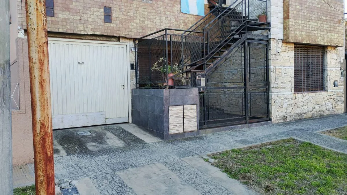 Casa 3 dormitorios con parrilla