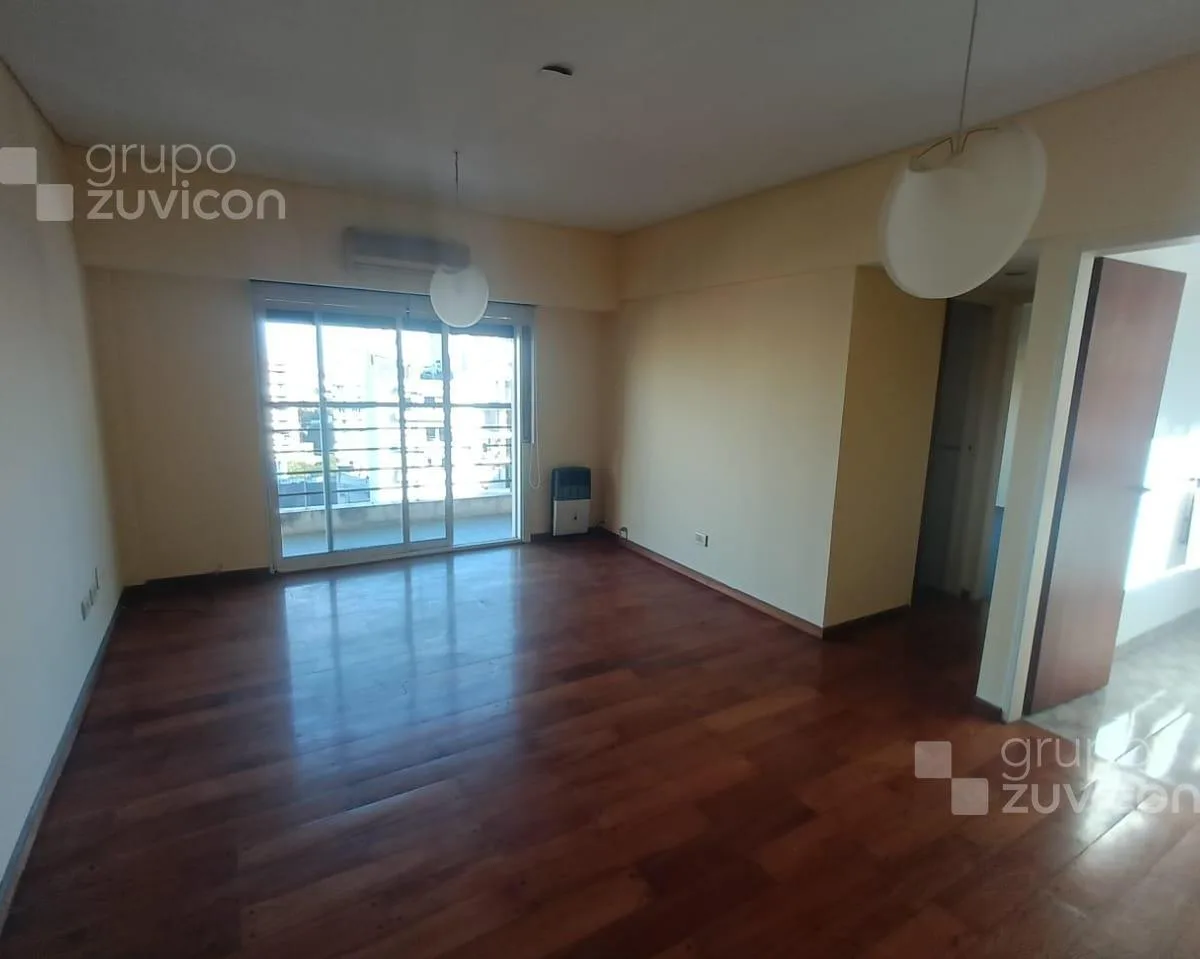Semipiso 2 ambientes con balcón