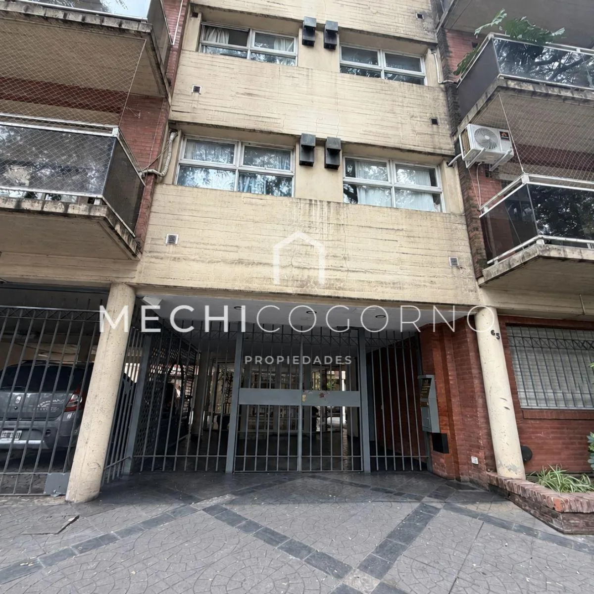 2 ambientes con 2 cocheras