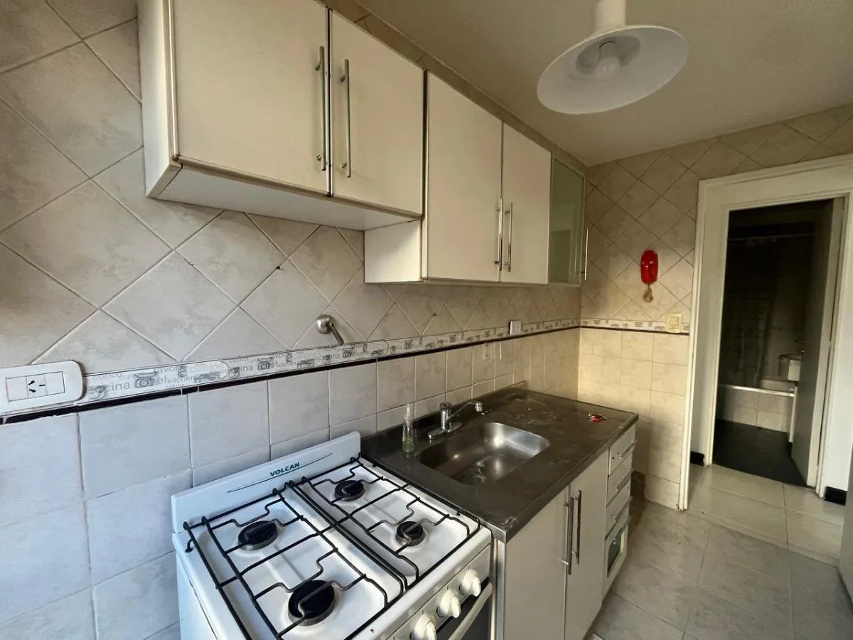 Departamento de 35 m&sup2; de 1 Ambiente en Alquiler en Primera Junta