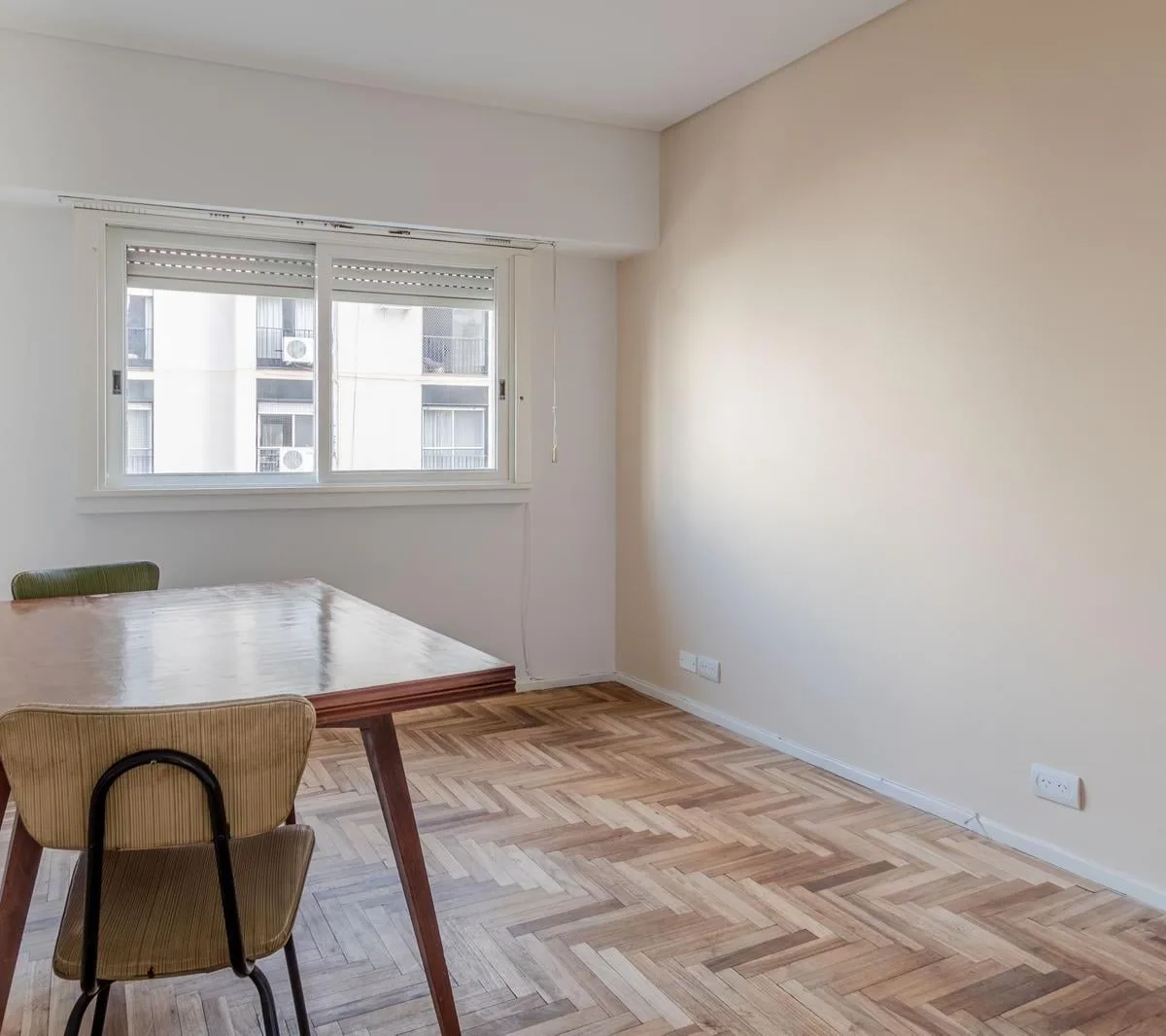 Esquina, 2 ambientes, apto profesional