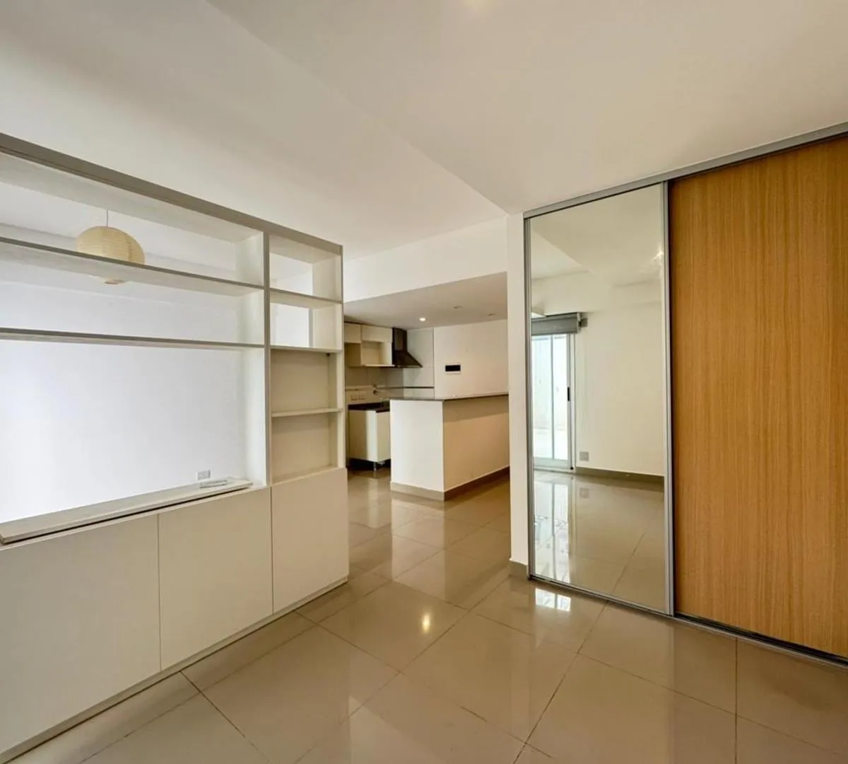 Monoambiente con patio y amenities