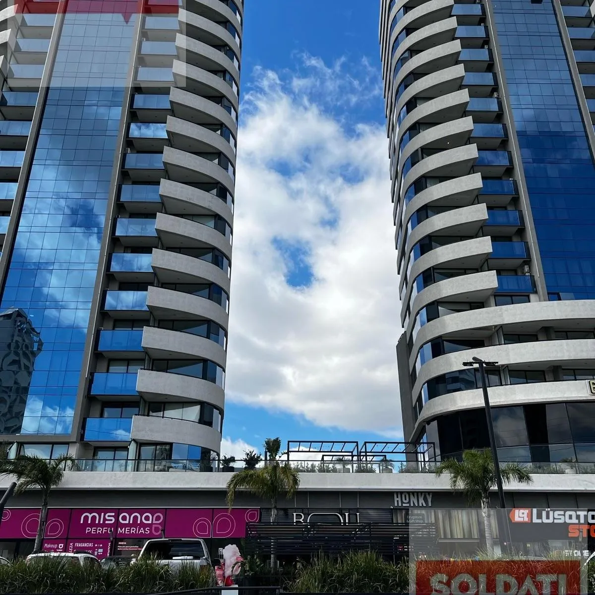 Monoambiente amoblado con balcón