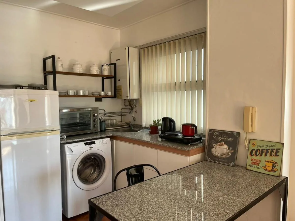 Andar alto, mobiliado 1 quarto