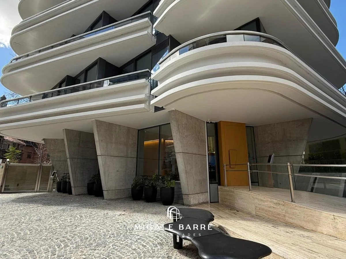 Dúplex 3 suites y 3 cocheras