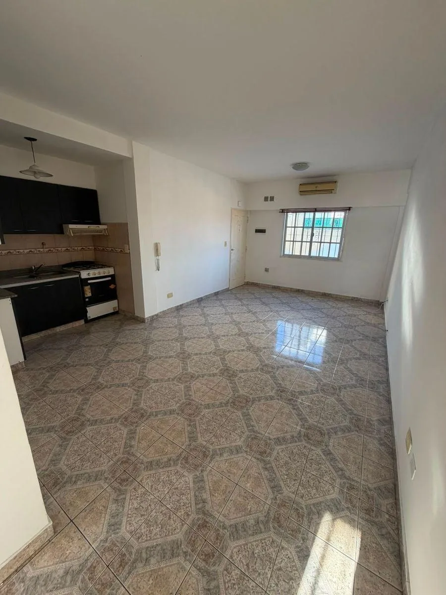 2 ambientes con terraza y parrilla