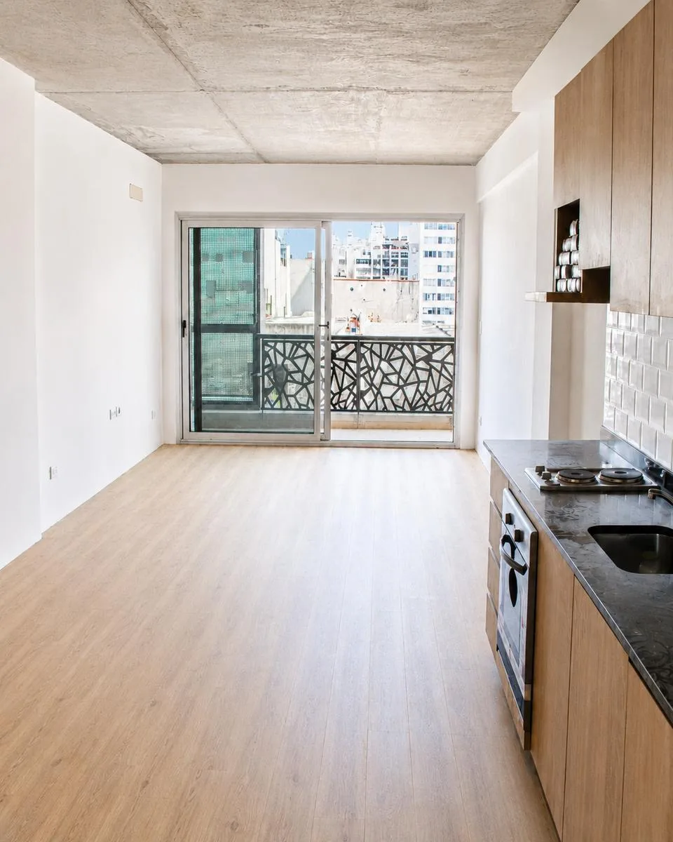 Alquiler Monoambiente San Nicolas con Balcon a Estrenar