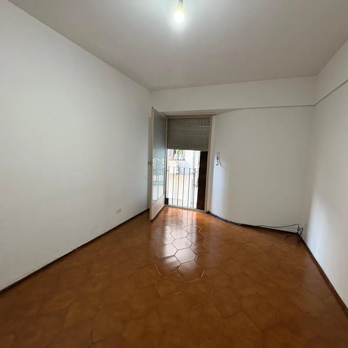2 ambientes con balcón francés