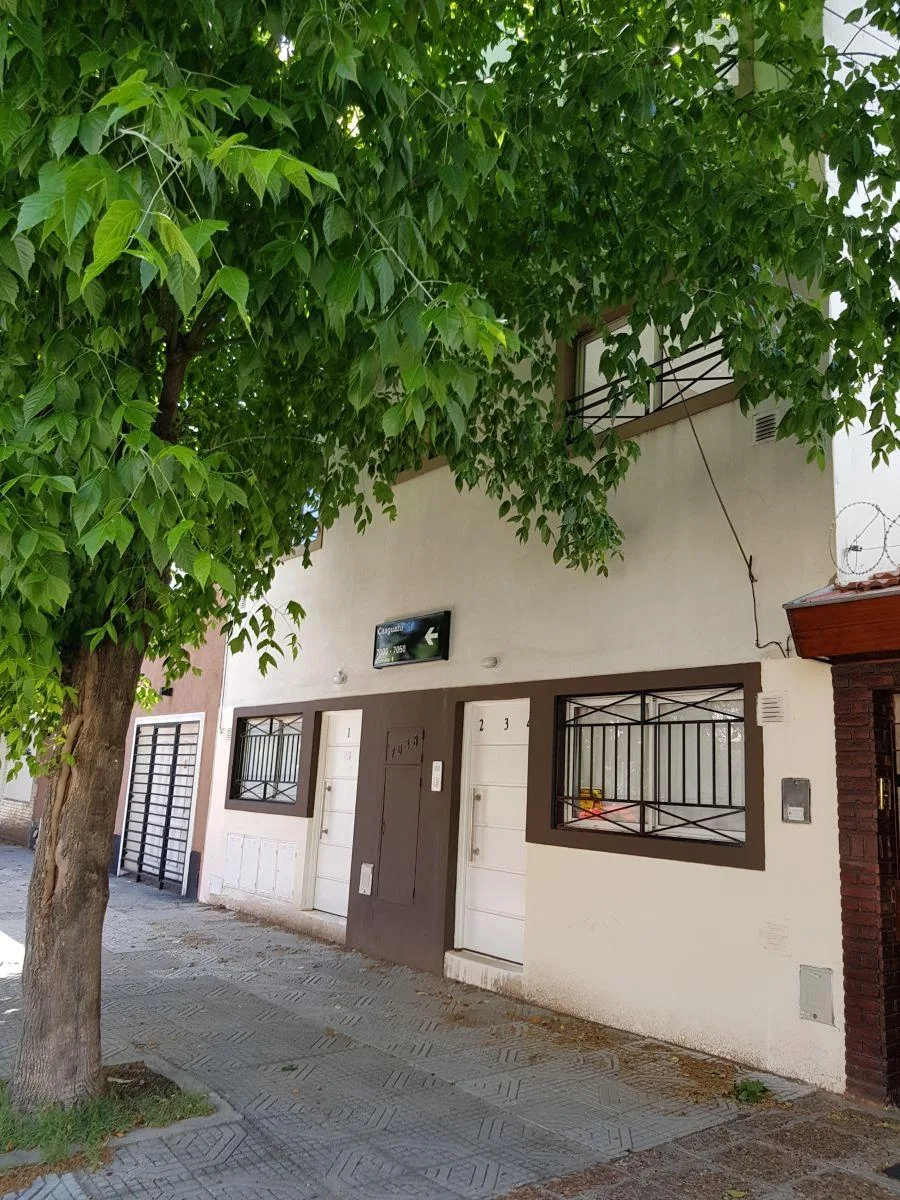 3 Amb en Duplex Al Frente con 2 Baños y Terraza