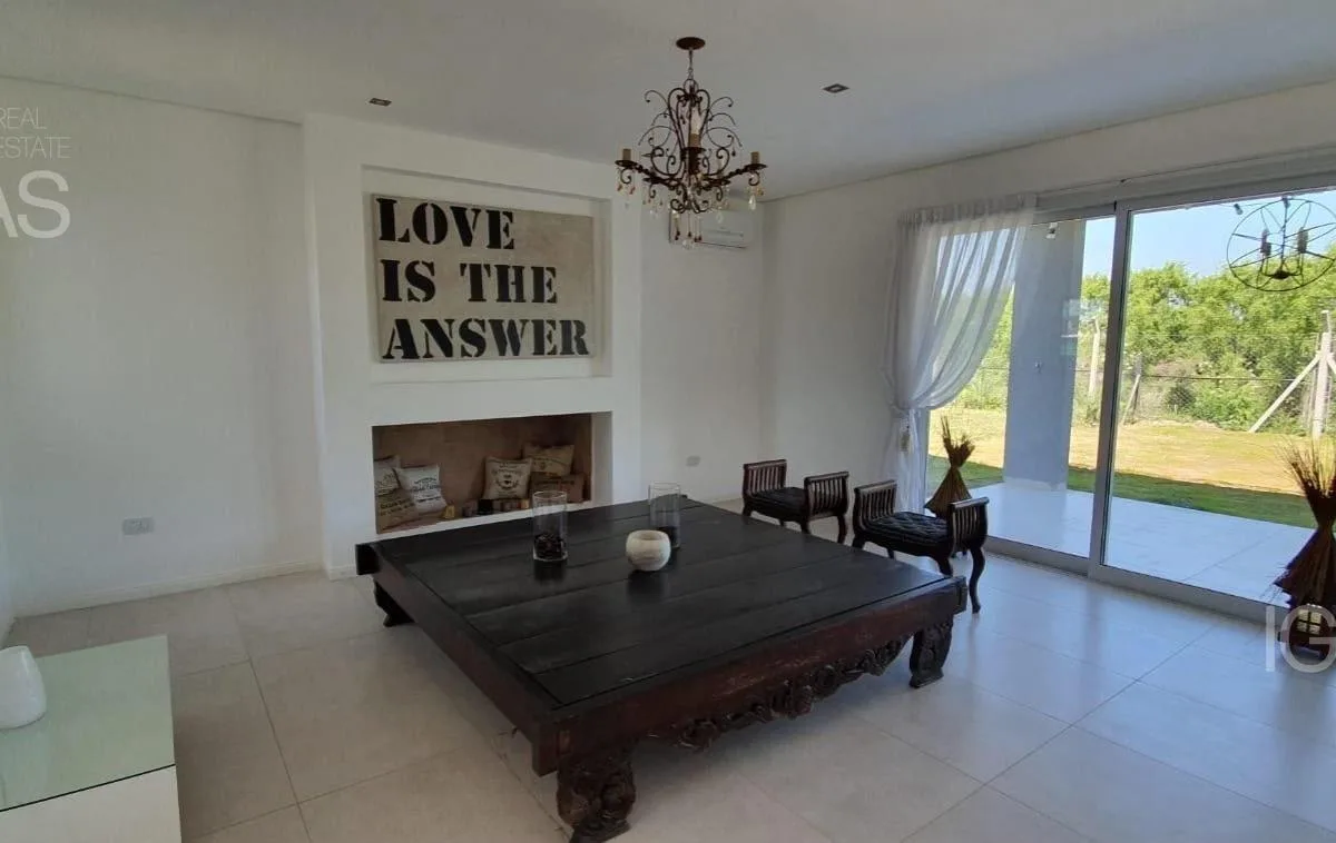 Casa en Vila Marina con pileta