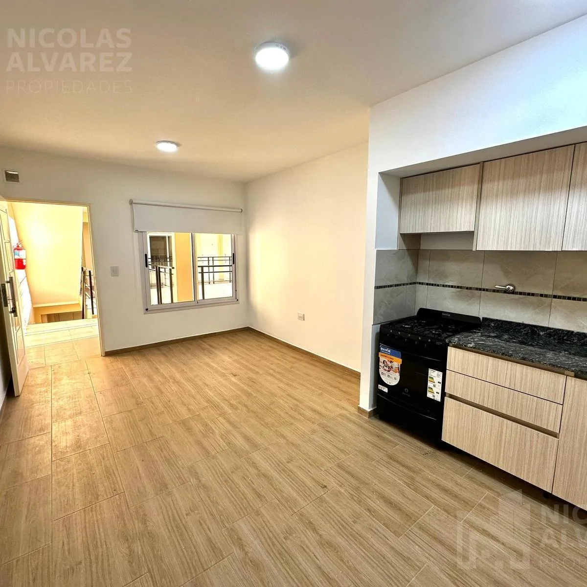 Departamento en Alquiler 2 Ambientes con Cochera, Villa Luzuriaga! Impecable! Bajas Expensas.