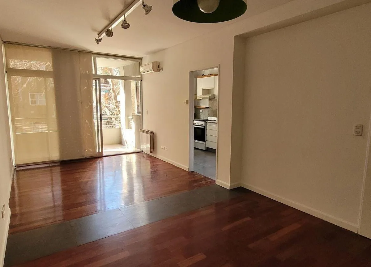 3 ambientes con cochera y balcón