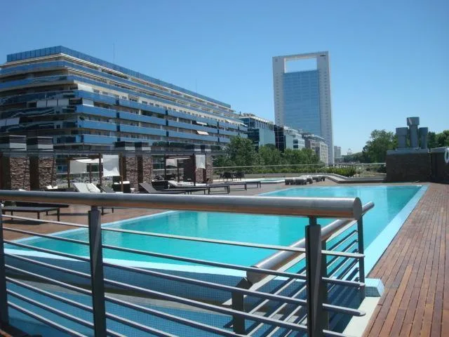 Puerto Madero, balcón y amenities