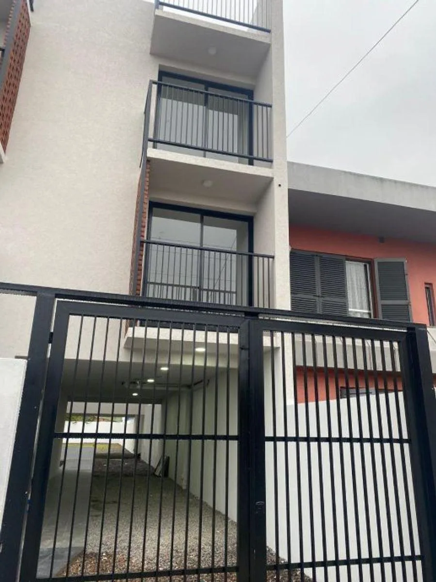Departamento 2 ambientes con cochera