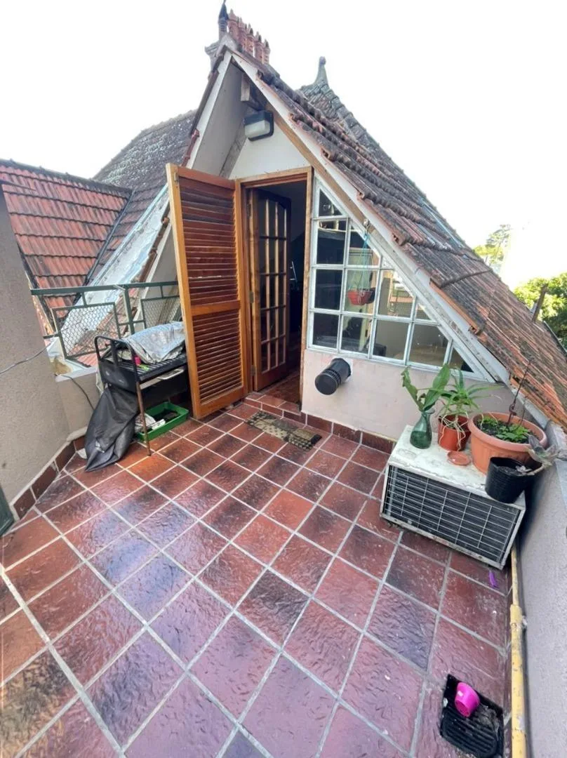 Loft com varanda e churrasqueira