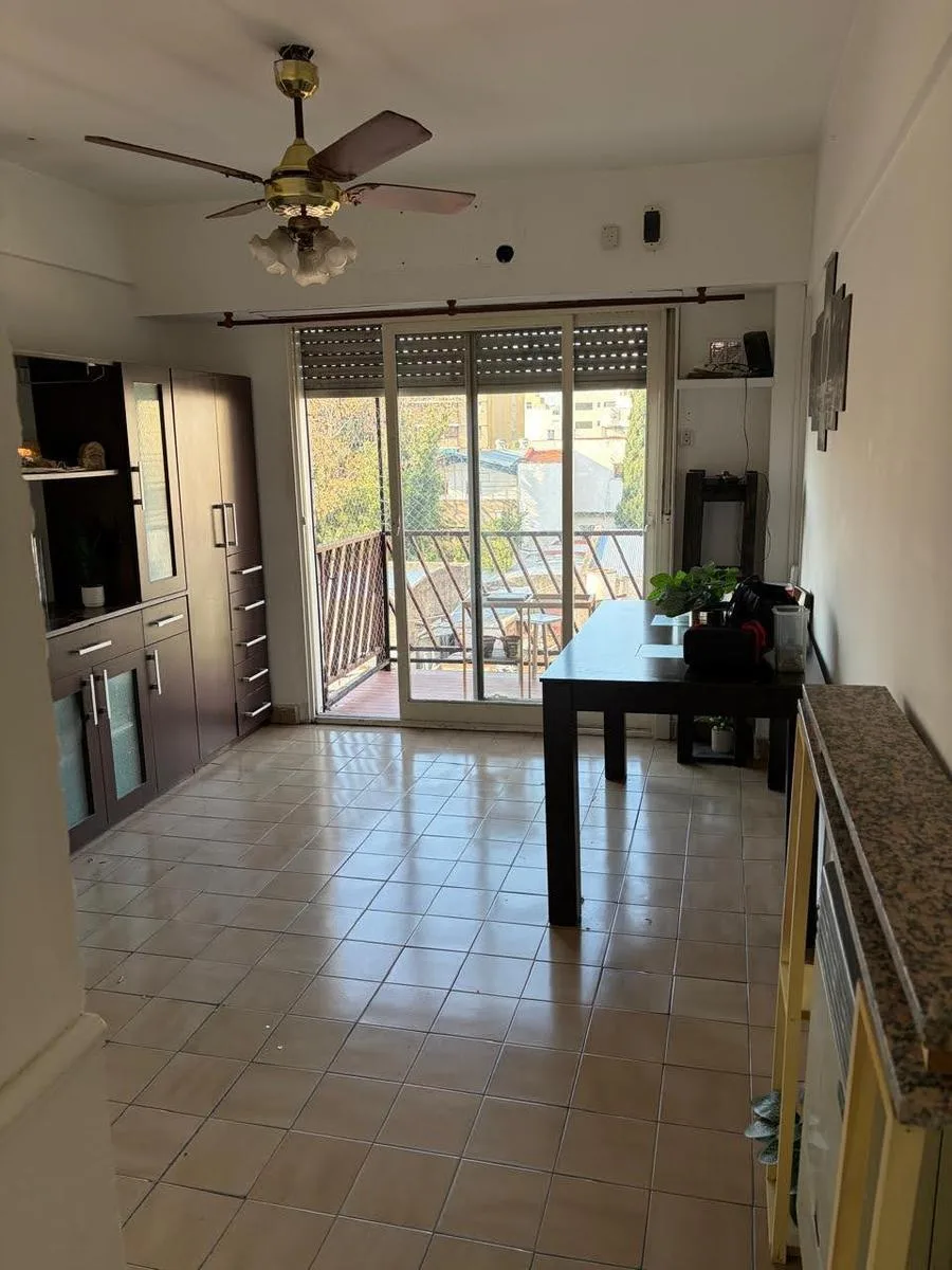 2-room apartment with front balcony