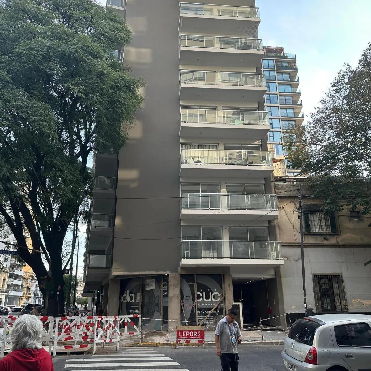 Monoambiente con balcón y pileta