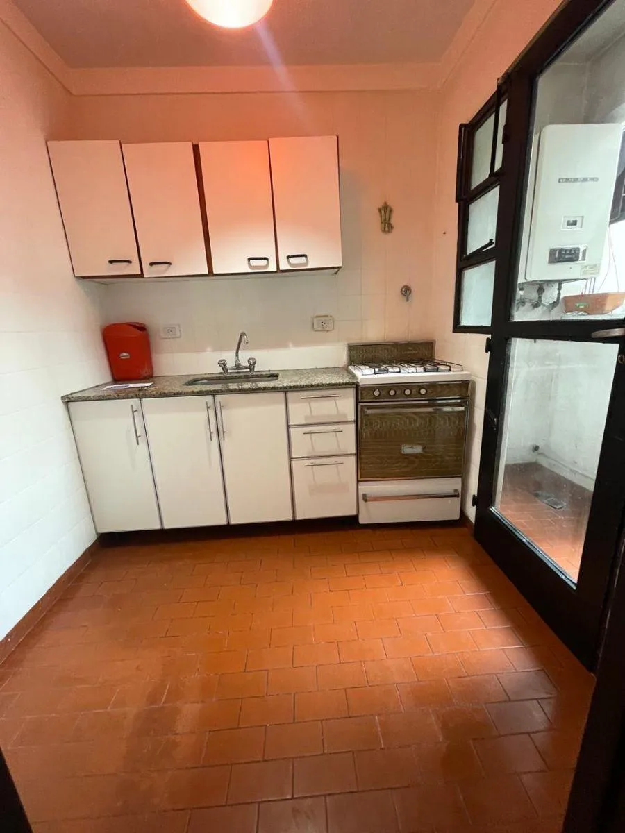 2 ambientes lateral con baulera