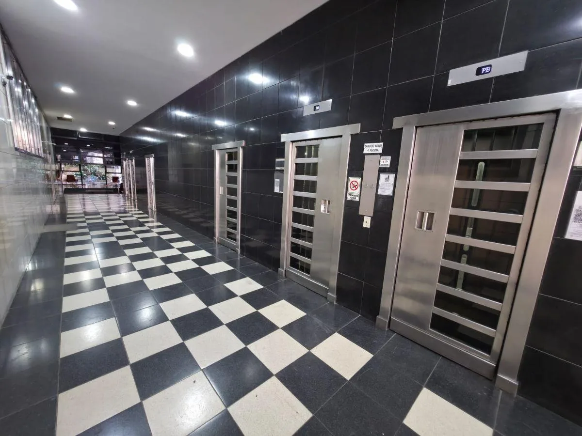Departamento en Alquiler Av Callao, Dos Ambientes con 61 m&sup2;