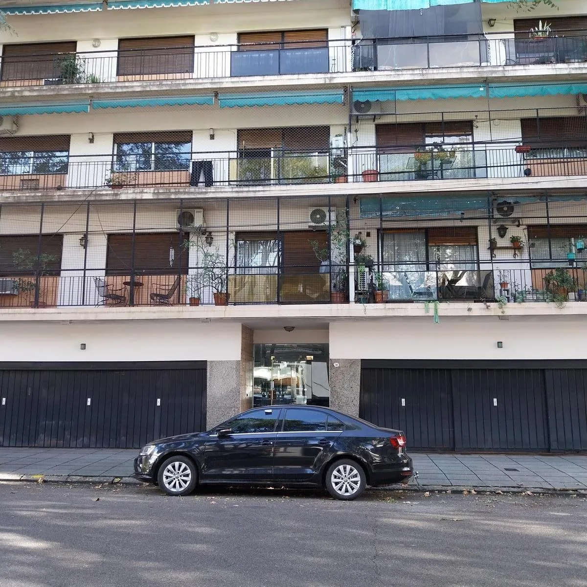 Departamento de 2 Amb Muy Luminosos con Cochera Movil