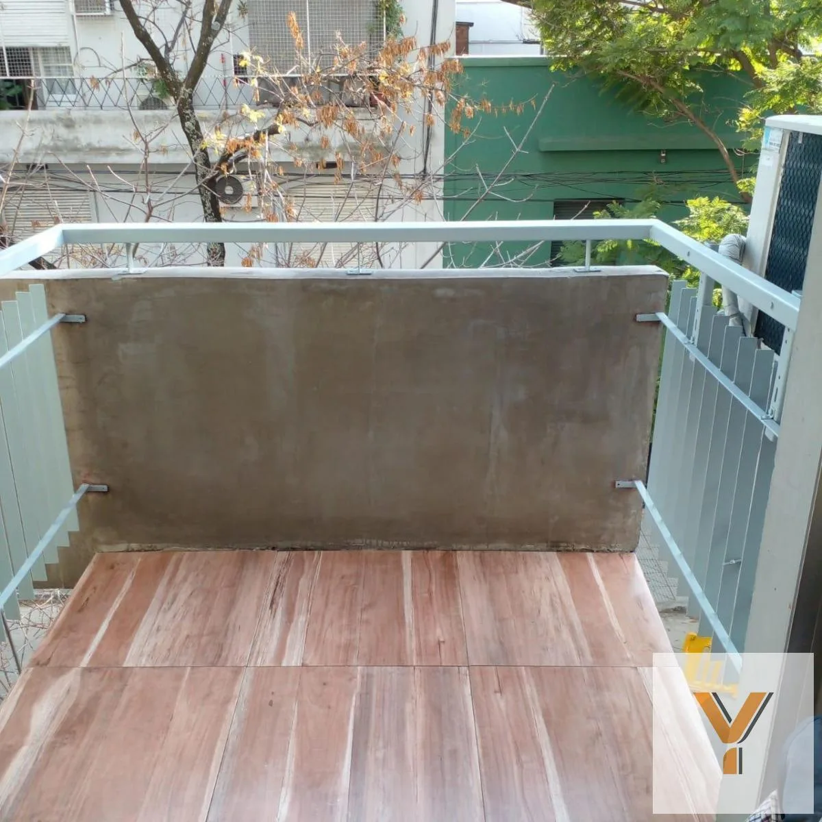 Studio com varanda e terraço