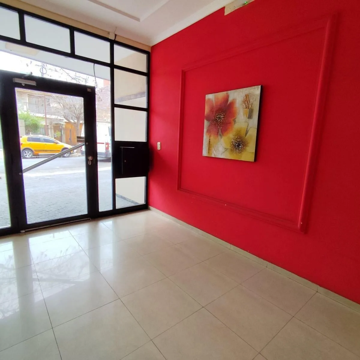 2-room apartment with front balcony