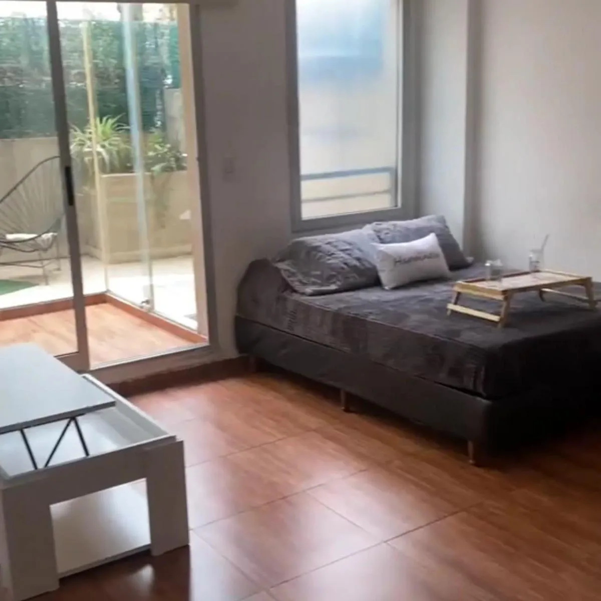 Monoambiente con patio