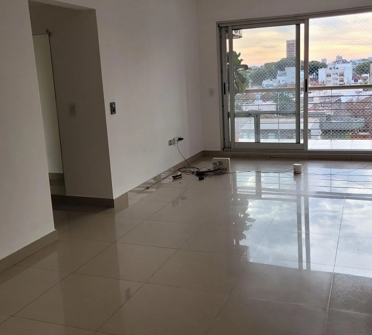 6° piso con balcón y amenities