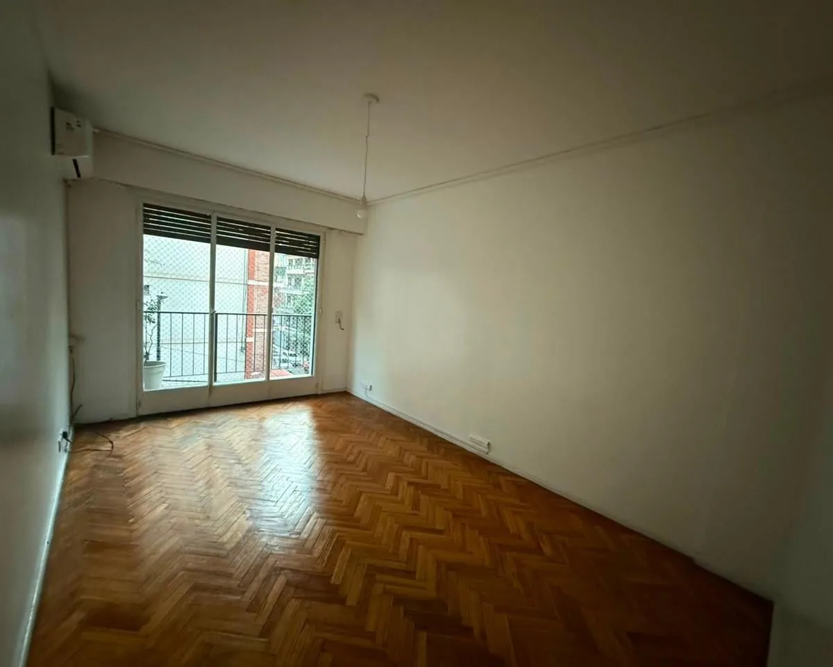 3 ambientes en Recoleta con balcón