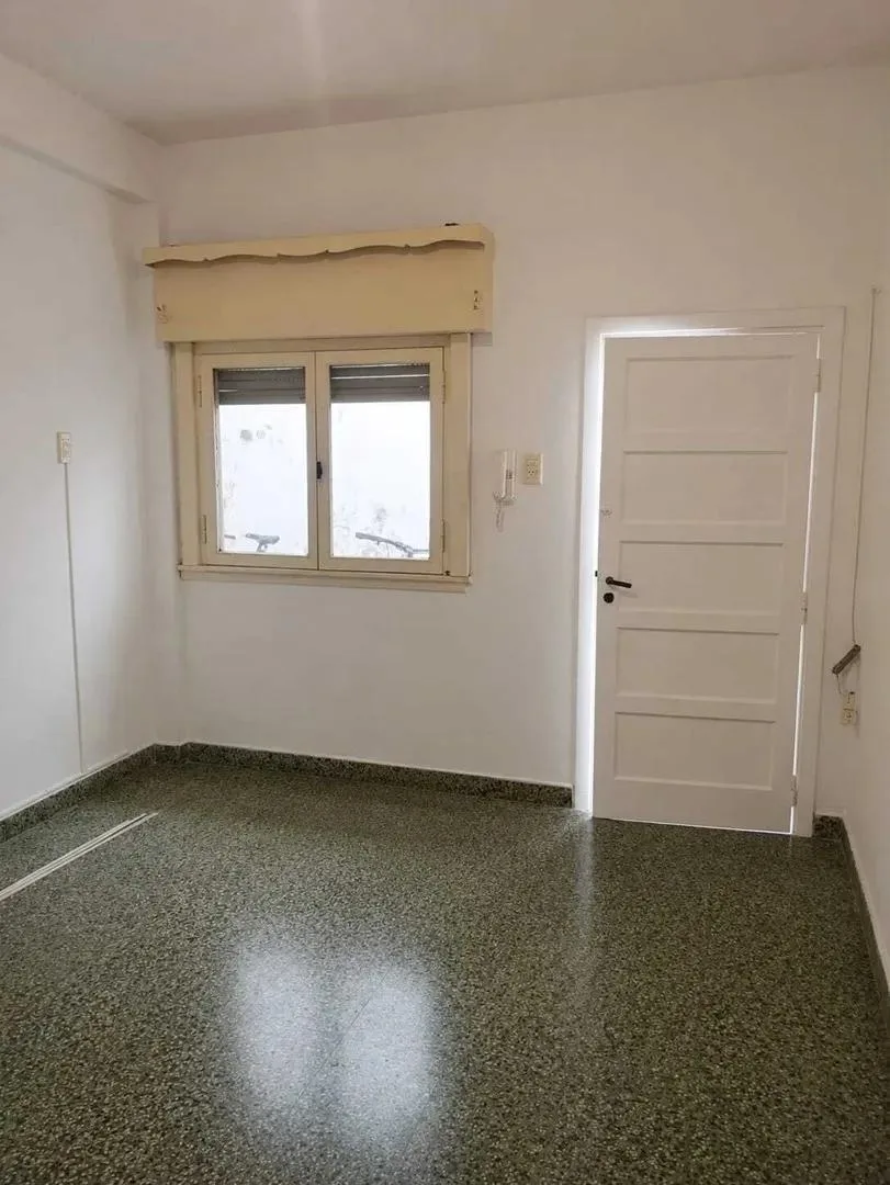 PH 2 Ambientes con Patio, en Alquiler, San Isidro