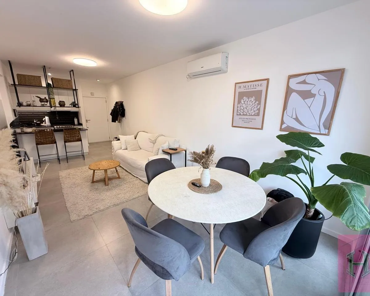 2 ambientes con balcón aterrazado