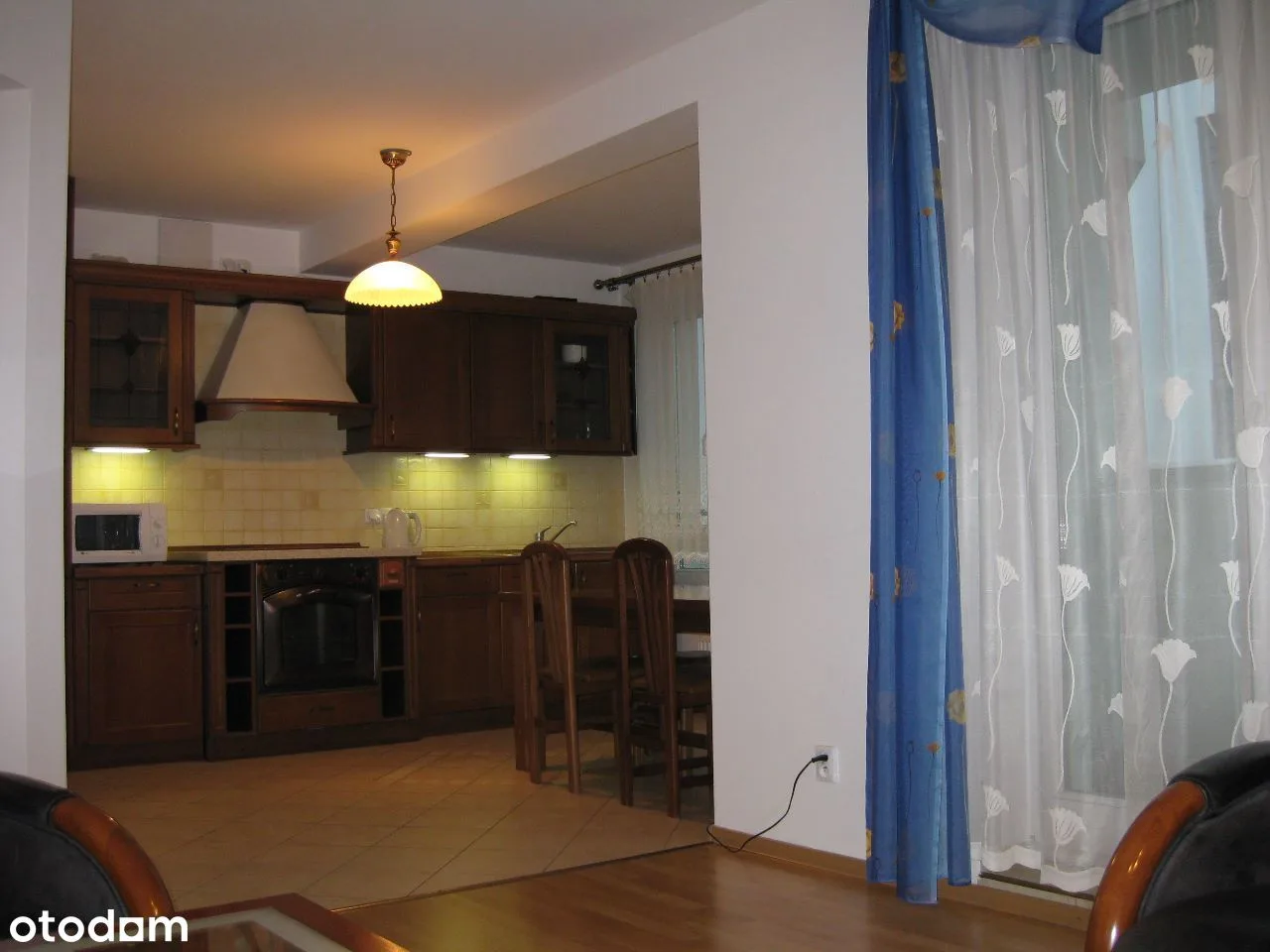 Rondo Daszyńskiego 2 pokoje / 2 rooms